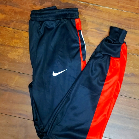 sweat pants & top - Picture 4 of 5